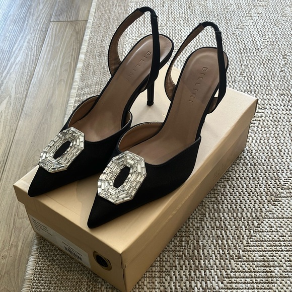 Black satin heel with Silver embellishment - Picture 1 of 2
